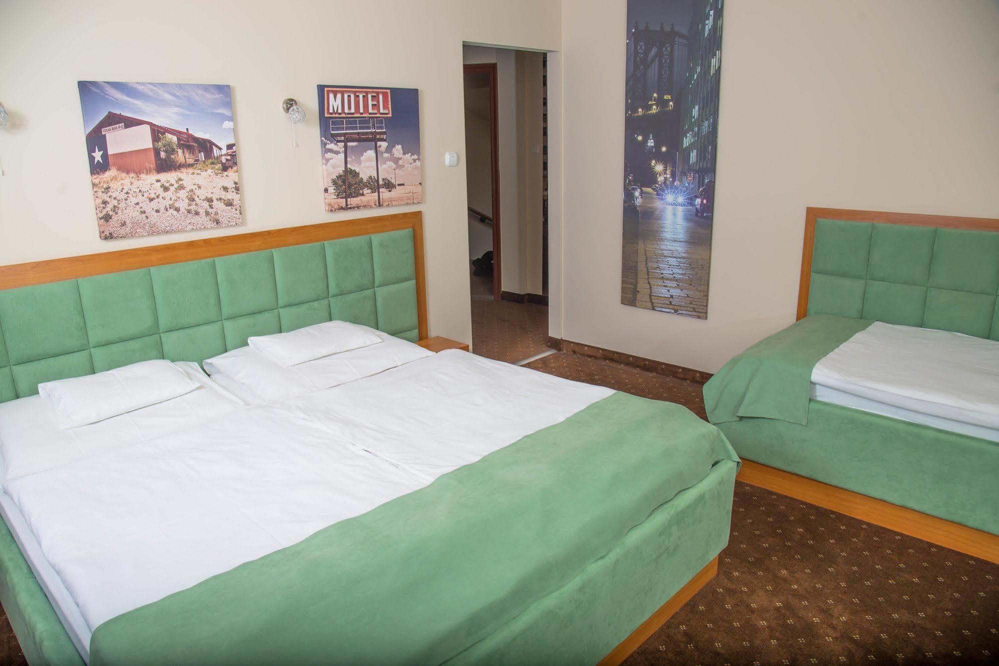 Soho Apartmanhaz Győr Zewnętrze zdjęcie